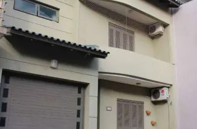 Vendo casa, estilo sobrado, no ecoville em porto alegre