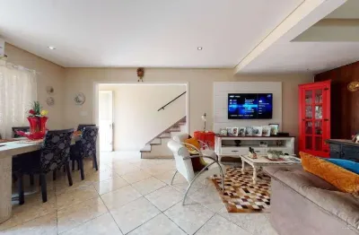 Vendo casa de três suítes e quatro vagas na pedro boticário em porto alegre