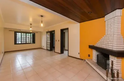 Vendo casa próximo ao calçadão de ipanema, orla do guaíba em porto alegre
