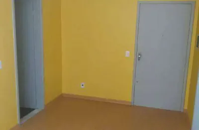 Vendo apartamento térreo de um dormitório na avenida coronel massot zona sul de porto alegre
