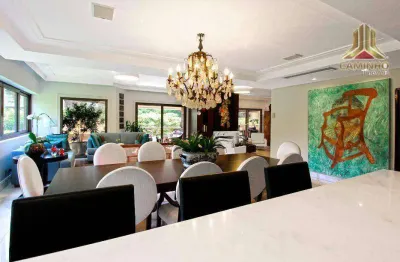 Um apartamentor por andar, finamente mobiliado e decorado, tem 335,65 m² de área privativa no bairro bela vista em porto alegre