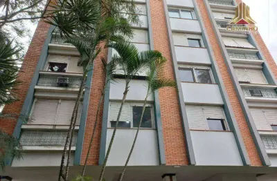 Vendo apartamento de três dormitórios com garagem, imediações colégio pastor dohms e sogipa