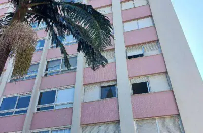 Vendo apartamento de três dormitórios, no império, vista para a infra do clube união e todo o bairro