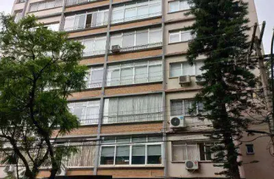 Vendo apartamento de três dormitórios na dinarte ribeiro esquina com padre chagas no bairro moinhos de vento em porto alegre