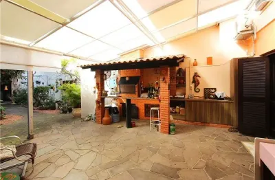 Casa em condomínio fechado com 3 quartos à venda na Avenida Lavras, 530, Petrópolis, Porto Alegre