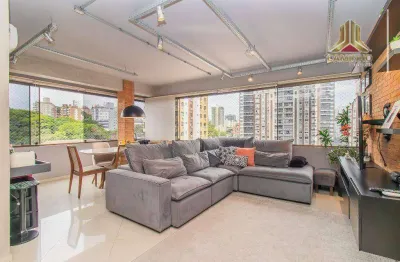 Vendo apartamento totalmente mobiliado, três dormitórios e duas vagas de garagem, próximo ao country clube em porto alegre