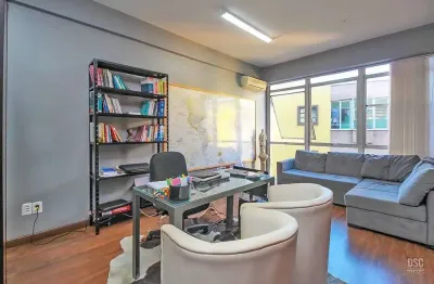 Sala comercial à venda na Avenida Protásio Alves, 3504, Petrópolis, Porto Alegre