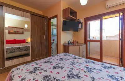 Casa em condomínio fechado com 2 quartos à venda na Rua Giobatta Giuseppe Petracco, 219, Vila Nova, Porto Alegre