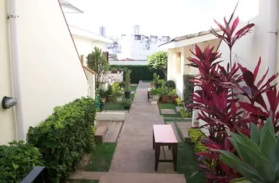 Espetacular casa em condomínio para locação com 1 quarto, 50m²