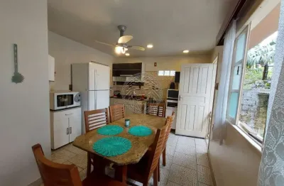 Casa com 2 quartos à venda no campeche, florianópolis  por r$ 1.000.000