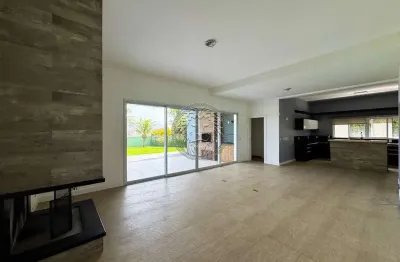 Casa em condomínio fechado com 4 quartos para alugar no campeche, florianópolis  por r$ 23.000