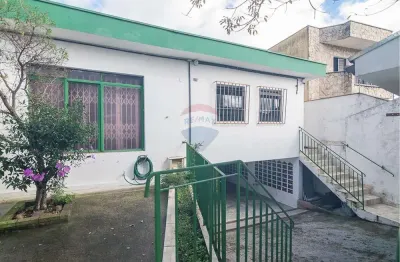 Incrivel casa térrea, com 4 quartos, 1 suíte, área gourmet com churrasqueira, quintal, garagem para 4 carros