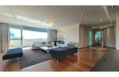 Alto padrão no jardim – 296m²,  3 suítes, 4 vagas, porteira fechada!