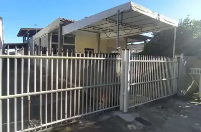 Kitnet para Locação em Matinhos, Balneário Costa Azul, 1 dormitório, 1 banheiro, 2 vagas