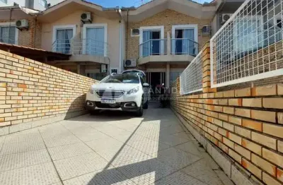 Casa com 3 quartos à venda no Centro, Camboriú 