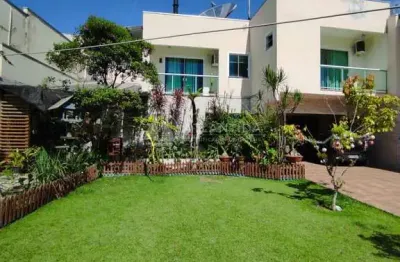 Casa com 3 quartos à venda no Centro, Camboriú 