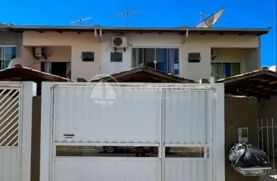 Casa com 2 quartos à venda no Santa Regina, Camboriú 