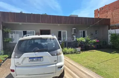Casa mobiliada com 3 dormitórios sendo 1 suíte - terras altas - camboriú