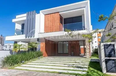 Casa em condomínio fechado com 3 quartos à venda no Centro, Camboriú 