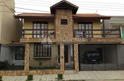 Casa com 4 dormitórios - santa regina iv - camboriú!