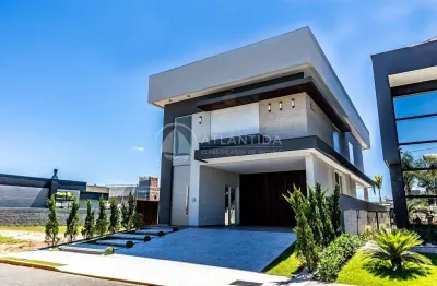 Casa em condomínio fechado com 4 quartos à venda no Santa Regina, Camboriú 