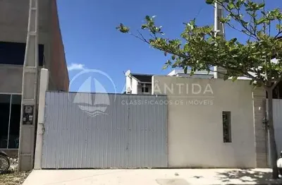 Casa com 2 quartos para alugar no Rio Pequeno, Camboriú 