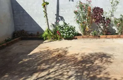 Casa com 2 quartos à venda no José Tonolli, Itapira 