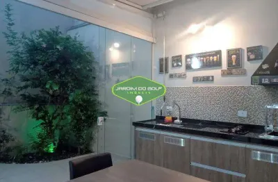 Casa em condomínio à venda com 3 suítes | 4 vagas de garagem cobertas
