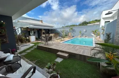 7741 - casa alto padrão à venda no vale dos cristais, macaé, rj