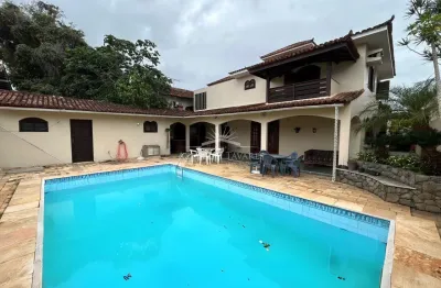 Casa com 5 quartos à venda no Cancela Preta, Macaé 