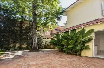 Casa com 3 quartos para alugar na Rua Suécia, 495, Jardim Europa, São Paulo