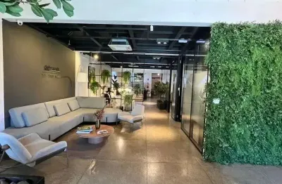 Casa para alugar na Rua Miguel Rodrigues, 88, Vila Madalena, São Paulo