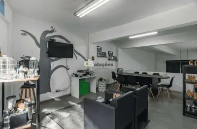 Prédio para alugar na Rua Coriolano, 344, Vila Romana, São Paulo