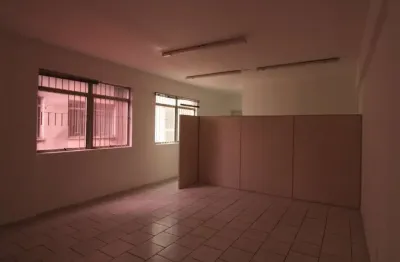 Sala comercial para alugar na avenida são pedro, 844, são geraldo, porto alegre por r$ 700