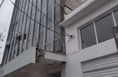 Sala comercial para alugar na avenida são pedro, 844, são geraldo, porto alegre por r$ 749