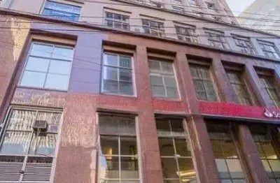 Sala comercial para alugar na Rua Uruguai, 277, Centro Histórico, Porto Alegre por R$ 18.664