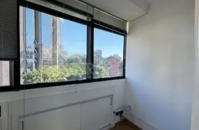 Sala comercial para alugar na Rua Dona Laura, 471, Rio Branco, Porto Alegre por R$ 2.500