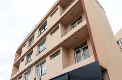 Apartamento com 2 quartos para alugar na avenida benjamin constant, 1808, são joão, porto alegre por r$ 1.200
