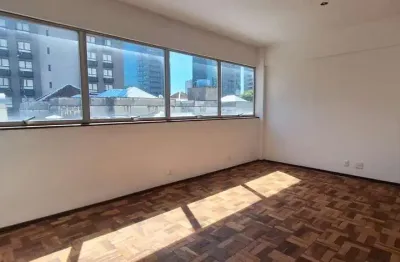 Sala comercial para alugar na rua vinte e quatro de outubro, 1661, auxiliadora, porto alegre por r$ 1.710
