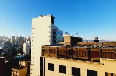 Sala comercial para alugar na rua doutor florêncio ygartua, 270, moinhos de vento, porto alegre por r$ 1.788