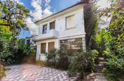 Casa comercial para alugar na rua castro alves, 678, independência, porto alegre por r$ 12.000