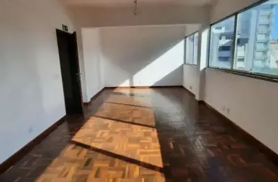 Sala comercial para alugar na rua vinte e quatro de outubro, 1557, auxiliadora, porto alegre por r$ 889