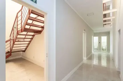 Casa comercial para alugar na rua mariante, 356, rio branco, porto alegre por r$ 19.500