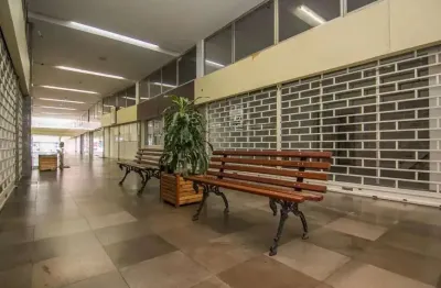 Sala comercial para alugar na rua vinte e quatro de outubro, 1557, auxiliadora, porto alegre por r$ 1.176