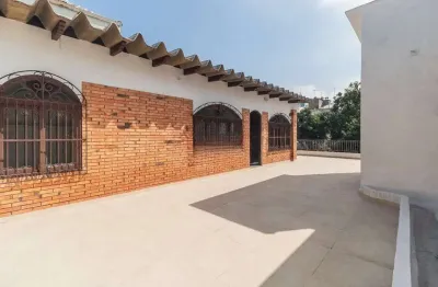 Casa em condomínio fechado com 3 quartos para alugar na avenida américa, 77, auxiliadora, porto alegre por r$ 5.500