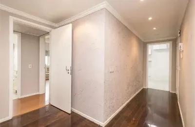 Apartamento com 3 quartos para alugar na rua quintino bocaiúva, 1234, rio branco, porto alegre por r$ 5.600