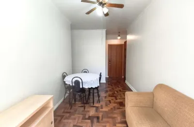 Apartamento com 2 quartos para alugar na rua doutor timóteo, 408, moinhos de vento, porto alegre por r$ 2.200