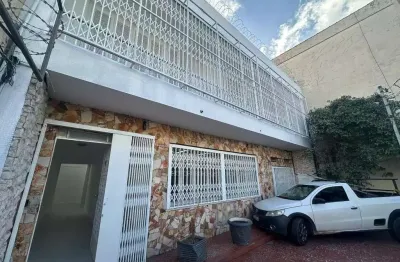 Casa comercial para alugar na rua silva só, 131, santa cecília, porto alegre por r$ 8.000