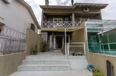 Casa para alugar na rua paul harris, 997, jardim itu sabará, porto alegre por r$ 4.000