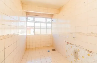 Apartamento com 1 quarto para alugar na rua oscar ferreira, 75, rubem berta, porto alegre por r$ 750